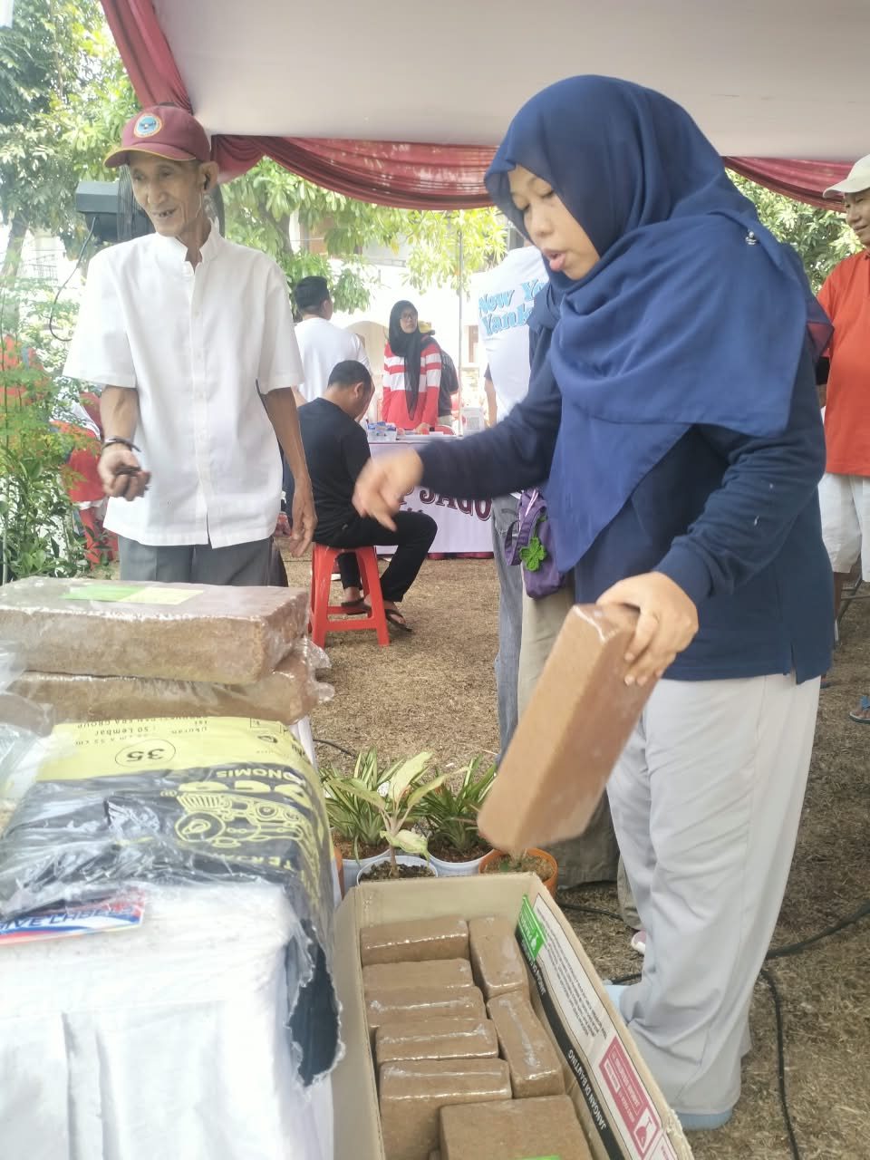 Green Coco Mandiri team at a garden exhibition